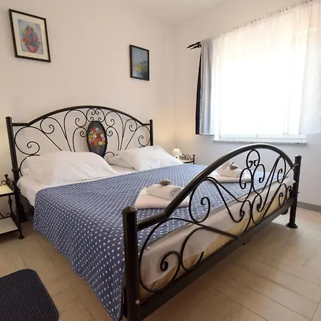 Apartment Kolic By Interhome Gabonjin